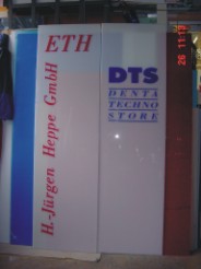 DTS-Firmenschild